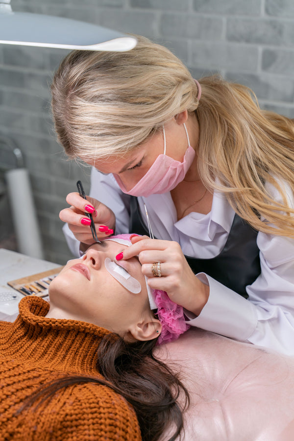 Top 5 Things Your Lash Artist Wants You to Know