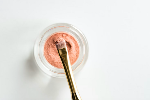 How to pick a professional makeup service
