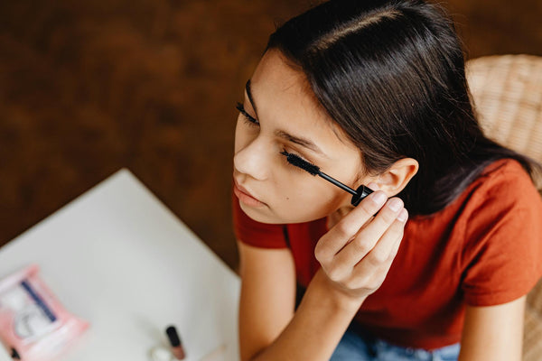 Can I wear mascara after a lash lift?