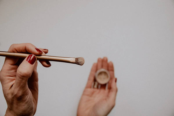 A beginner's guide to booking a professional makeup session